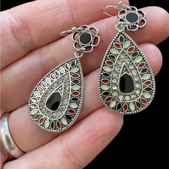 Boho Blackjack Large rhinestone teardrop earrings - Picture 4 of 6